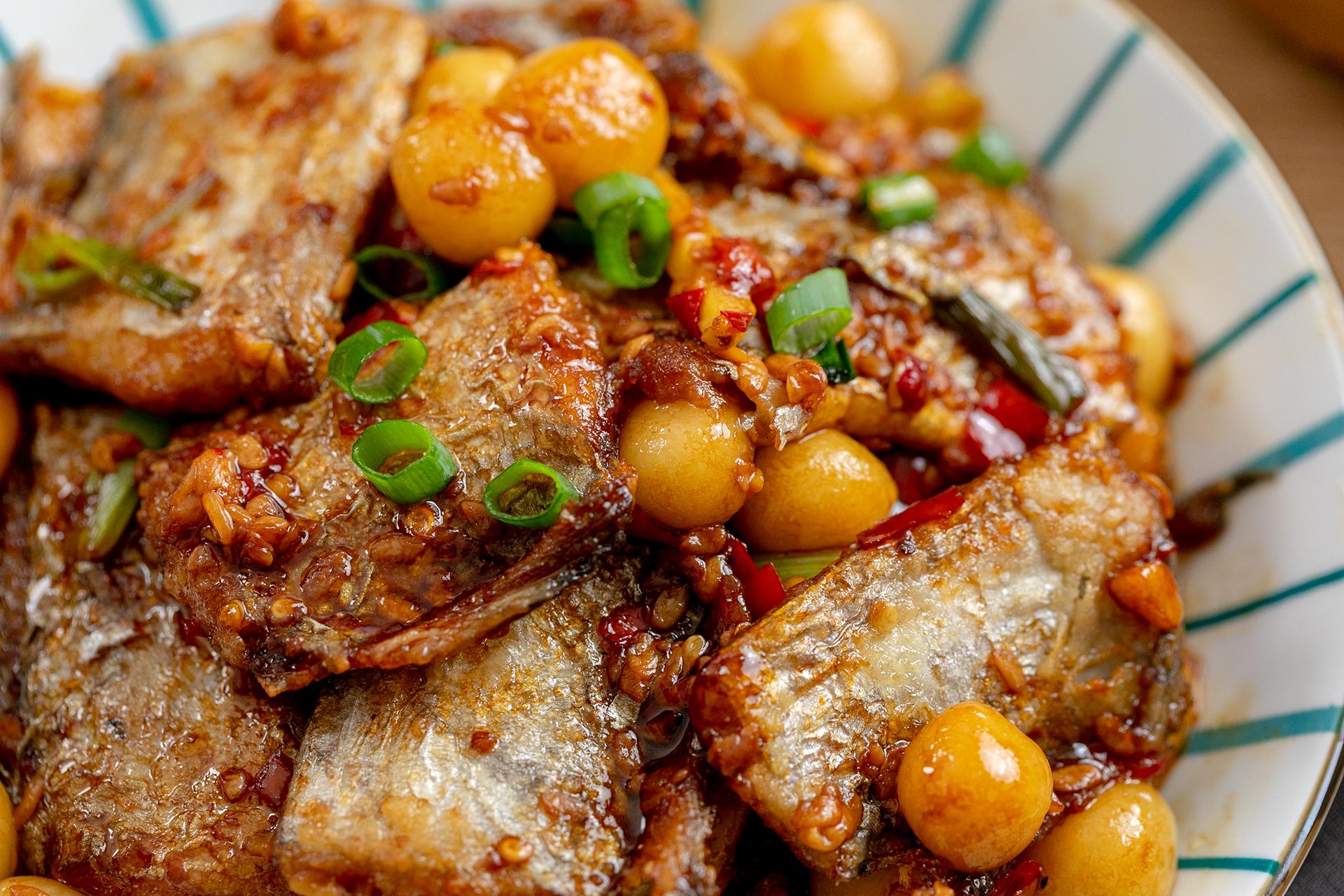 好吃的豆干烧带鱼