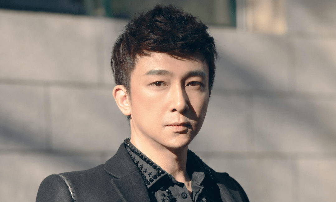 安分教书24年却因扫黑风暴爆红他是娱乐圈的扫地僧