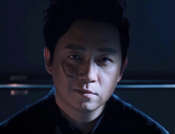 但也留下了馈赠,他也开始演老练,机敏,比如《唐人街探案》中狠辣的