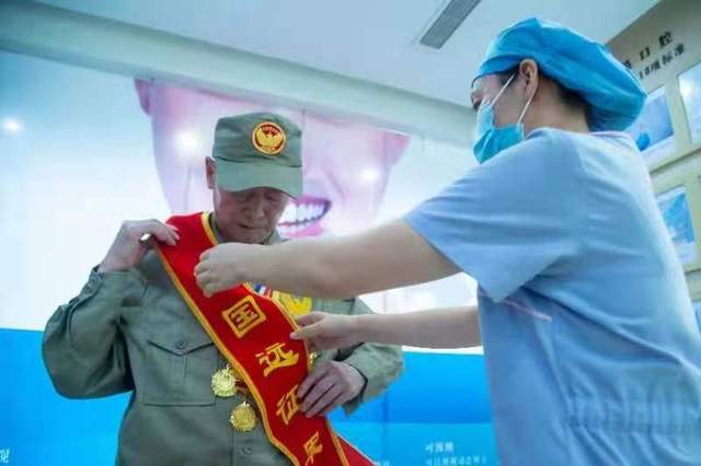 致敬抗日老兵纪念抗战胜利76周年休闲区蓝鸢梦想 - Www.slyday.coM