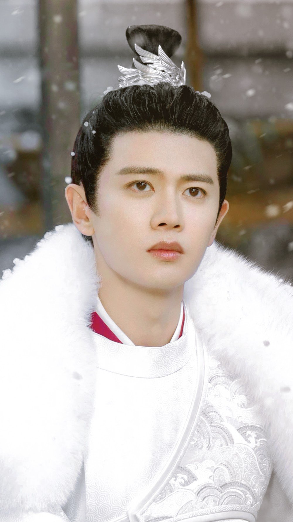 被小南辰王虐到的友友们快来看卷毛造型的任嘉伦治愈一下