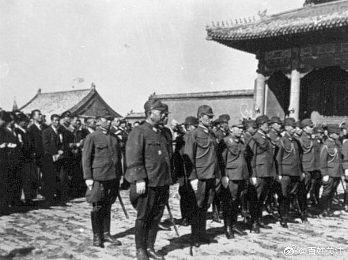 铭记历史永不忘！76年前的今天日本签署投降书休闲区蓝鸢梦想 - Www.slyday.coM