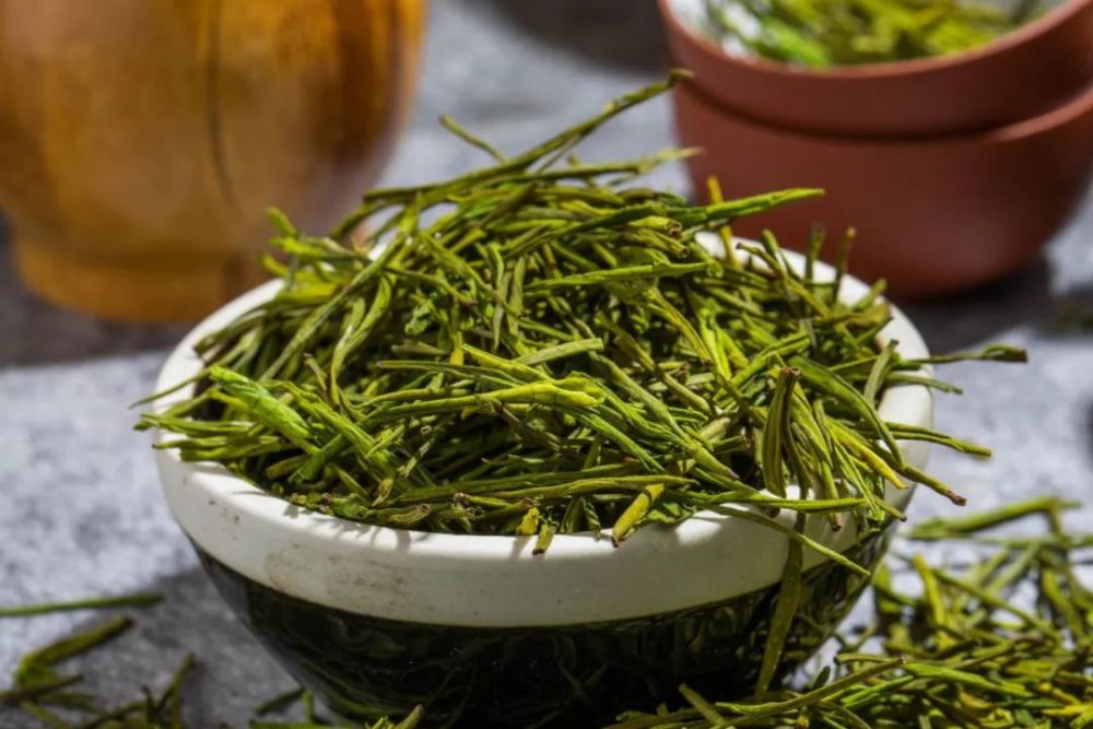 各种茶叶都有着不同的外形,色泽,如果失去其独特色泽,即为变色茶