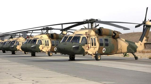 美军撤离后的喀布尔机场：废弃直升机、狗笼、垃圾、手榴弹…美国在阿富汗20年开销曝光休闲区蓝鸢梦想 - Www.slyday.coM