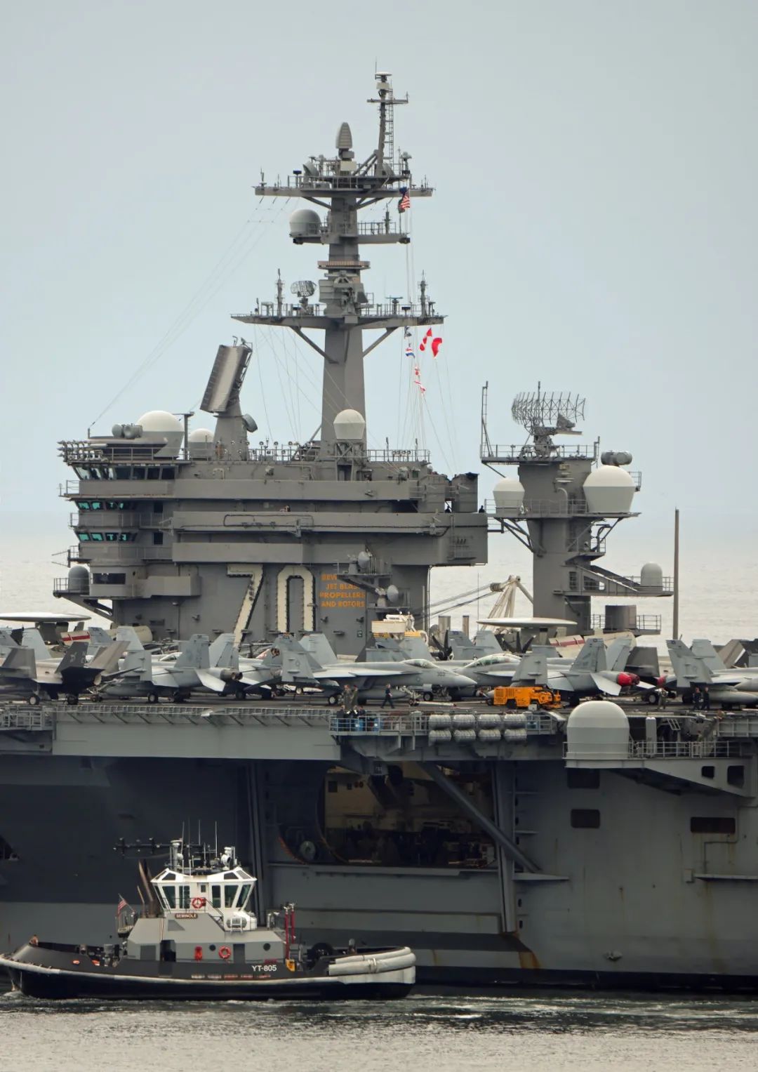 喀布尔机场塔台现状,设施完好保留了(图源:微博@洋务先驱张之洞)【扎