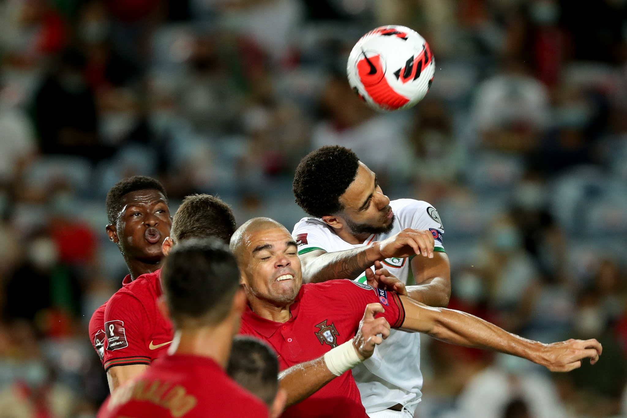 足球世预赛葡萄牙胜爱尔兰