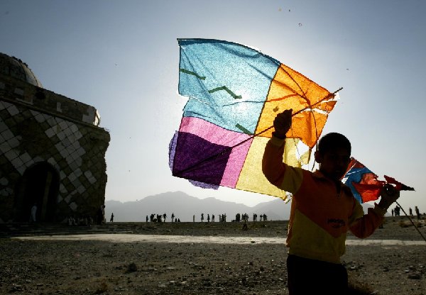 全球连线丨新华社镜头里的阿富汗20年