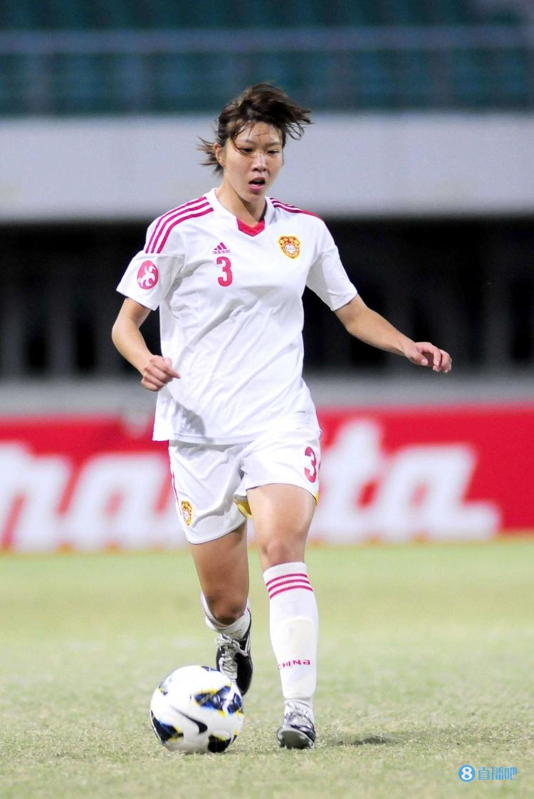 足球报:女足钟秀东替换陈巧珠 水庆霞已正式带队训练