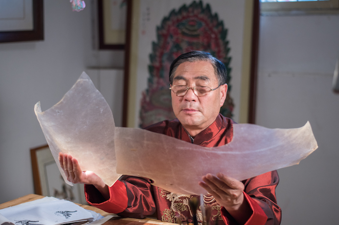 非遗寻访双手对舞百万兵华县皮影融入当下