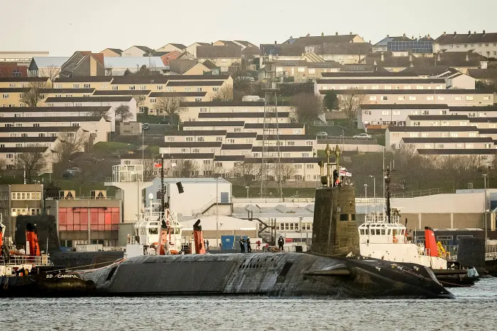 λ���ո�����������˹���ĺ�Ǳͧ���أ�ͼΪ�����𡱺ź�Ǳͧ��ͼԴ���ո������