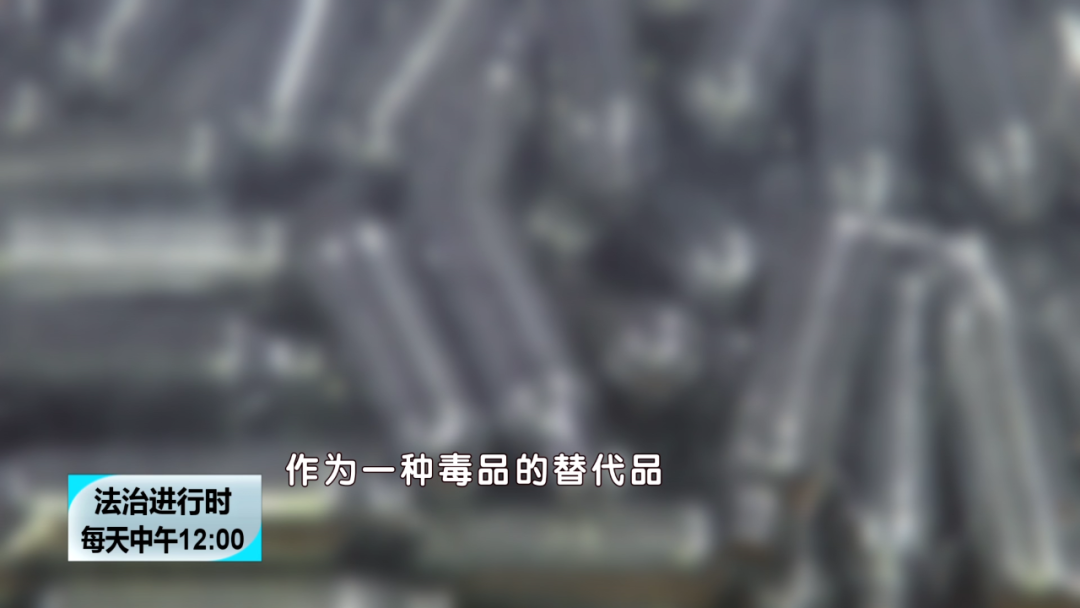 北京俩年轻女孩吸笑气：1小时吸了200多瓶休闲区蓝鸢梦想 - Www.slyday.coM