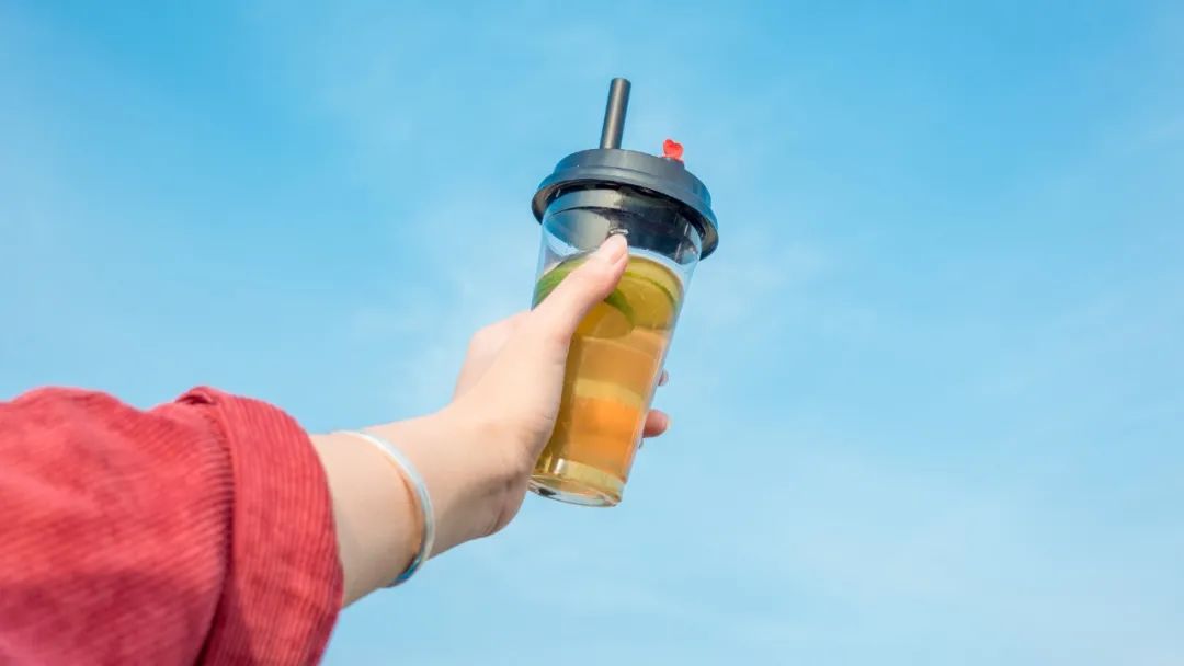 柠檬茶赛道，能再造一个奈雪或喜茶吗？休闲区蓝鸢梦想 - Www.slyday.coM