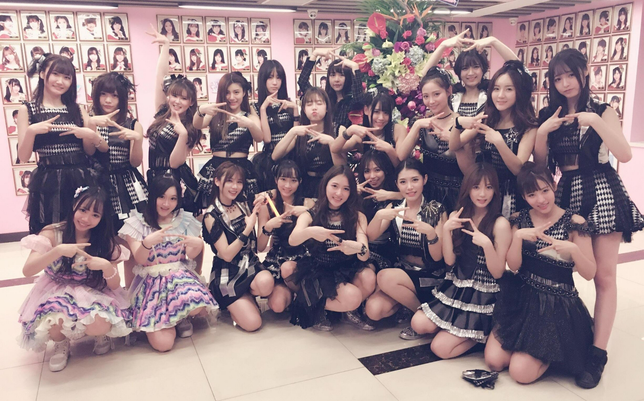 snh48五位冠军命运不同,鞠婧祎难复刻,有人出道即巅峰