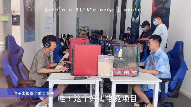 为您推荐: 面包车偷狗抢完就走,主人看到后拿石头猛砸,整个过程仅5秒