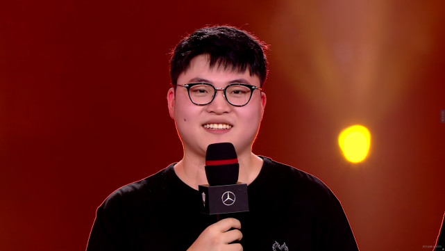 泪目啊,十周年明星表演赛Uzi薇恩五杀!你永远可以等他的三件套休闲区蓝鸢梦想 - Www.slyday.coM 泪目啊,十周年明星表演赛Uzi薇恩五杀!你永远可以等他的三件套休闲区蓝鸢梦想 - Www.slyday.coM