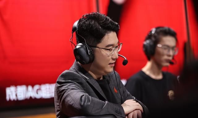 awoke只是ag"傀儡教练",离了张角啥也不是?wb给了他自证机会