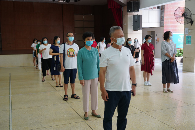 广州市旅游商务职业学校2021年秋季返校前全员核酸检测顺利进行休闲区蓝鸢梦想 - Www.slyday.coM