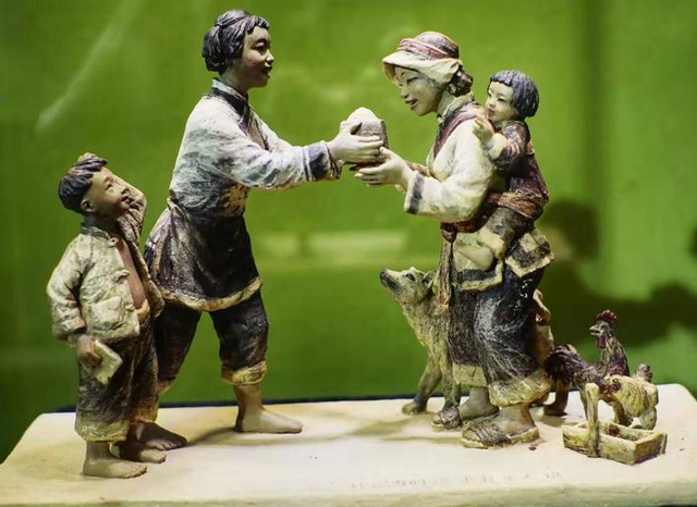 泥塑艺术"讲述"客家风情 刘沅声客家泥塑艺术展在广州揭幕