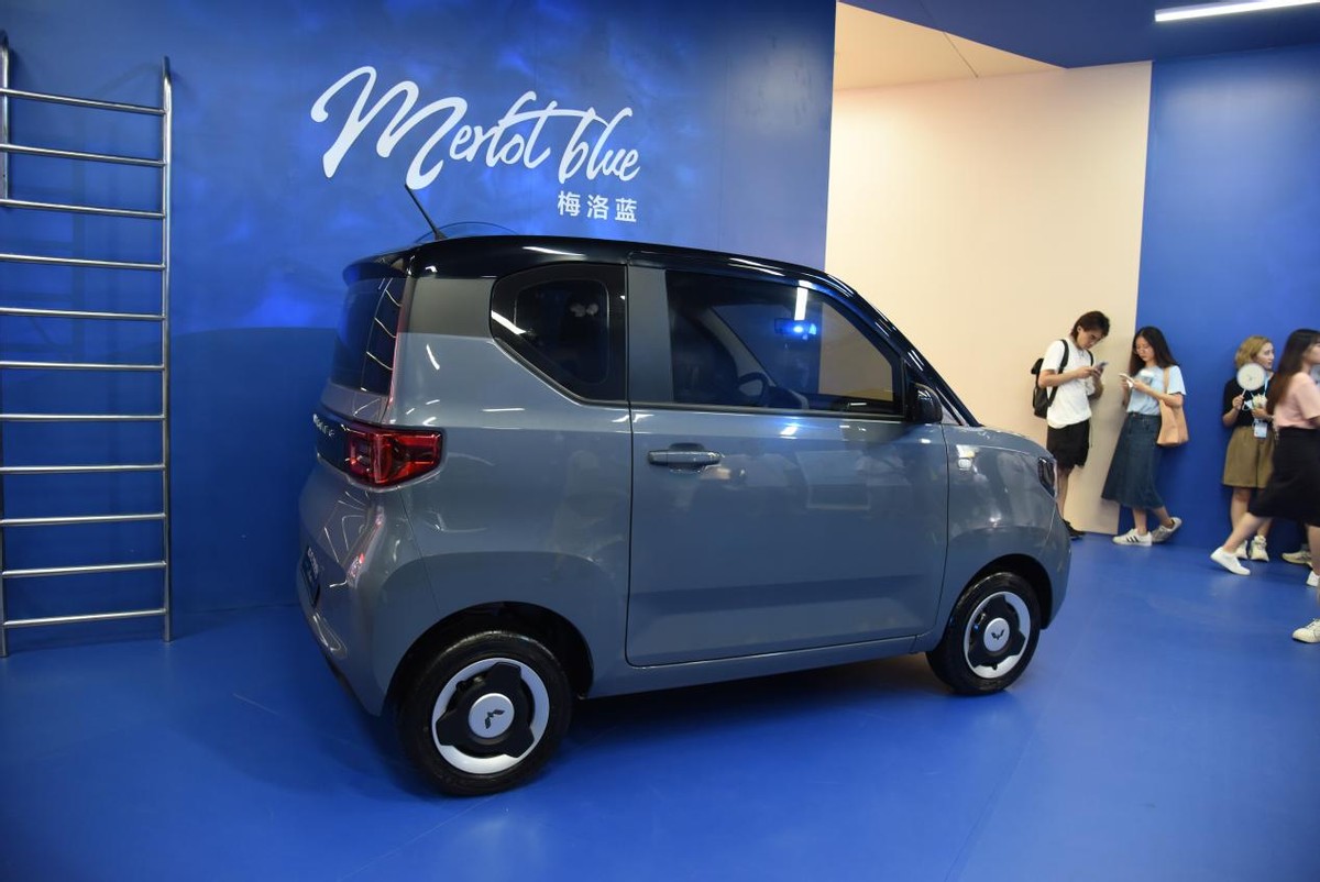 售376436万元宏光miniev马卡龙秋色版上市