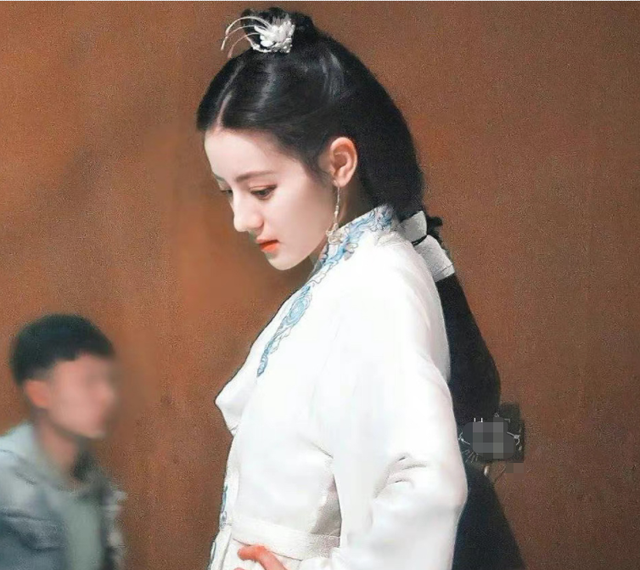 迪丽热巴最适合什么古装造型穿哪种古装好看 安乐传路透大众偏见