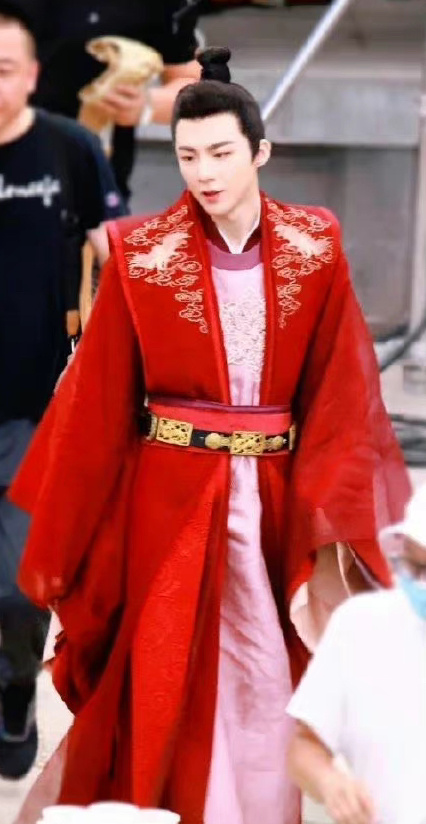 龚俊和迪丽热巴的剧组抵制代拍后,央视播出专题揭开“代拍”乱象休闲区蓝鸢梦想 - Www.slyday.coM 龚俊和迪丽热巴的剧组抵制代拍后,央视播出专题揭开“代拍”乱象休闲区蓝鸢梦想 - Www.slyday.coM