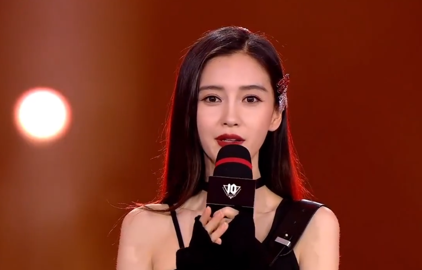 LOL十周年UZI五杀VN，自己都坦言很爽，解说：太激动，青春回归休闲区蓝鸢梦想 - Www.slyday.coM