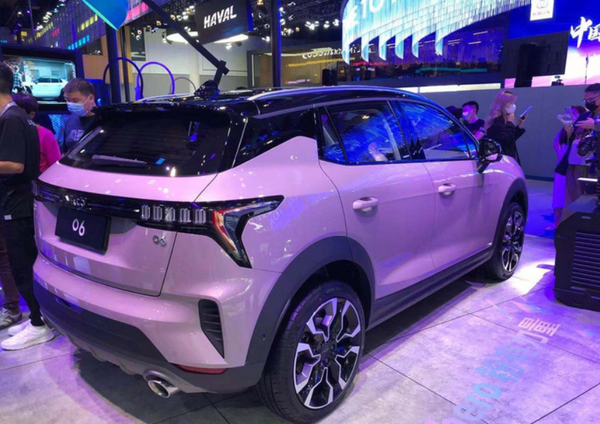 独领风骚近距离体验领克06粉色版