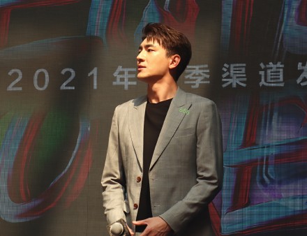 明星跟素人的区别：《步步惊心》林更新吴奇隆十年后同框竟没变化休闲区蓝鸢梦想 - Www.slyday.coM