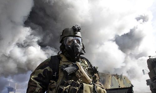 中国神秘的作战部队 与魔为敌 战场清道夫 与毒共舞 财经头条 中国神秘的作战部队 与魔为敌 战场清道夫 与毒共舞 财经头条