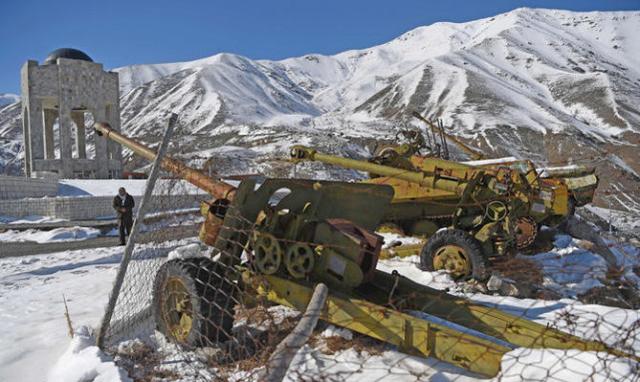 苏联107毫米加农炮图片