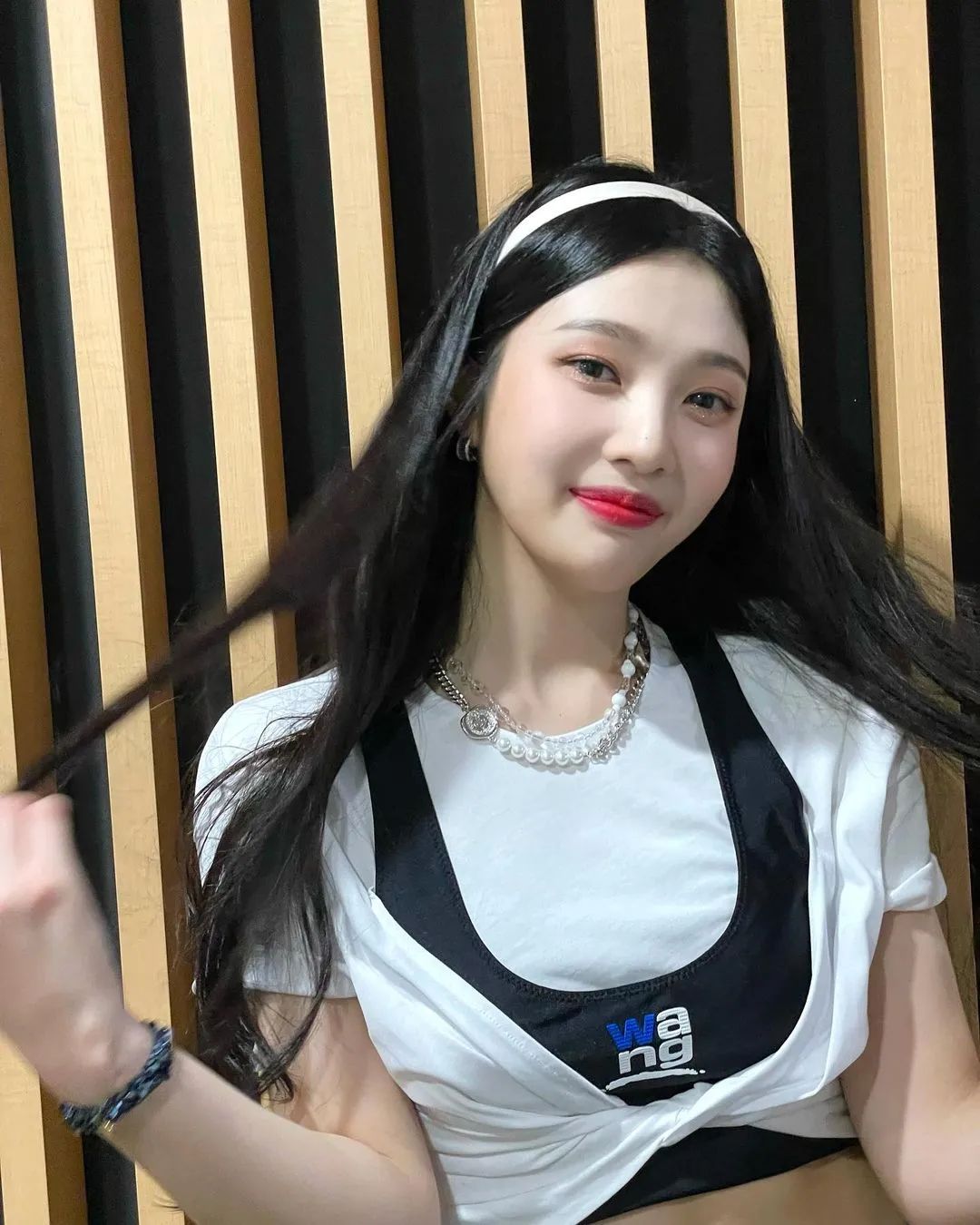 韩国女爱豆joy官宣恋情恋爱真的会影响穿衣风格