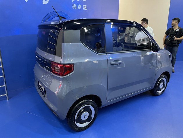 命名生椰白和梅洛蓝376万起miniev马卡龙版新增两款配色