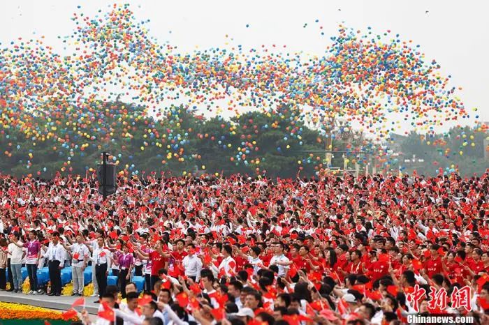 今天，致敬那场永不妥协的抗战！休闲区蓝鸢梦想 - Www.slyday.coM