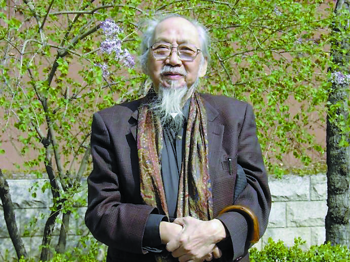 1910年生于北京,祖籍湖南,著名国学大师,红学家,书画家,新中国楚辞
