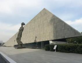 南京各界敲响和平大钟纪念抗日战争胜利76周年休闲区蓝鸢梦想 - Www.slyday.coM