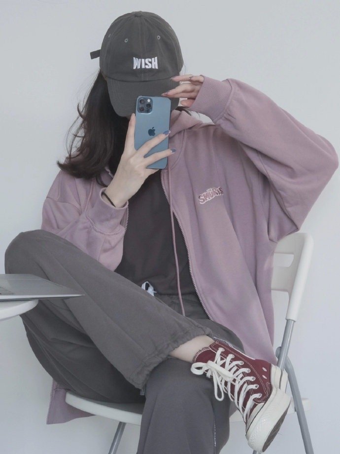 个性洒脱随意感酷女孩