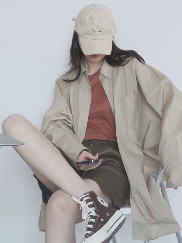 个性洒脱随意感酷女孩