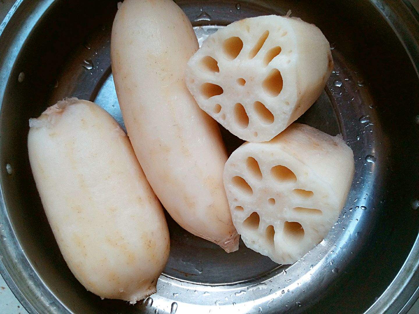 美味的清蒸藕丸