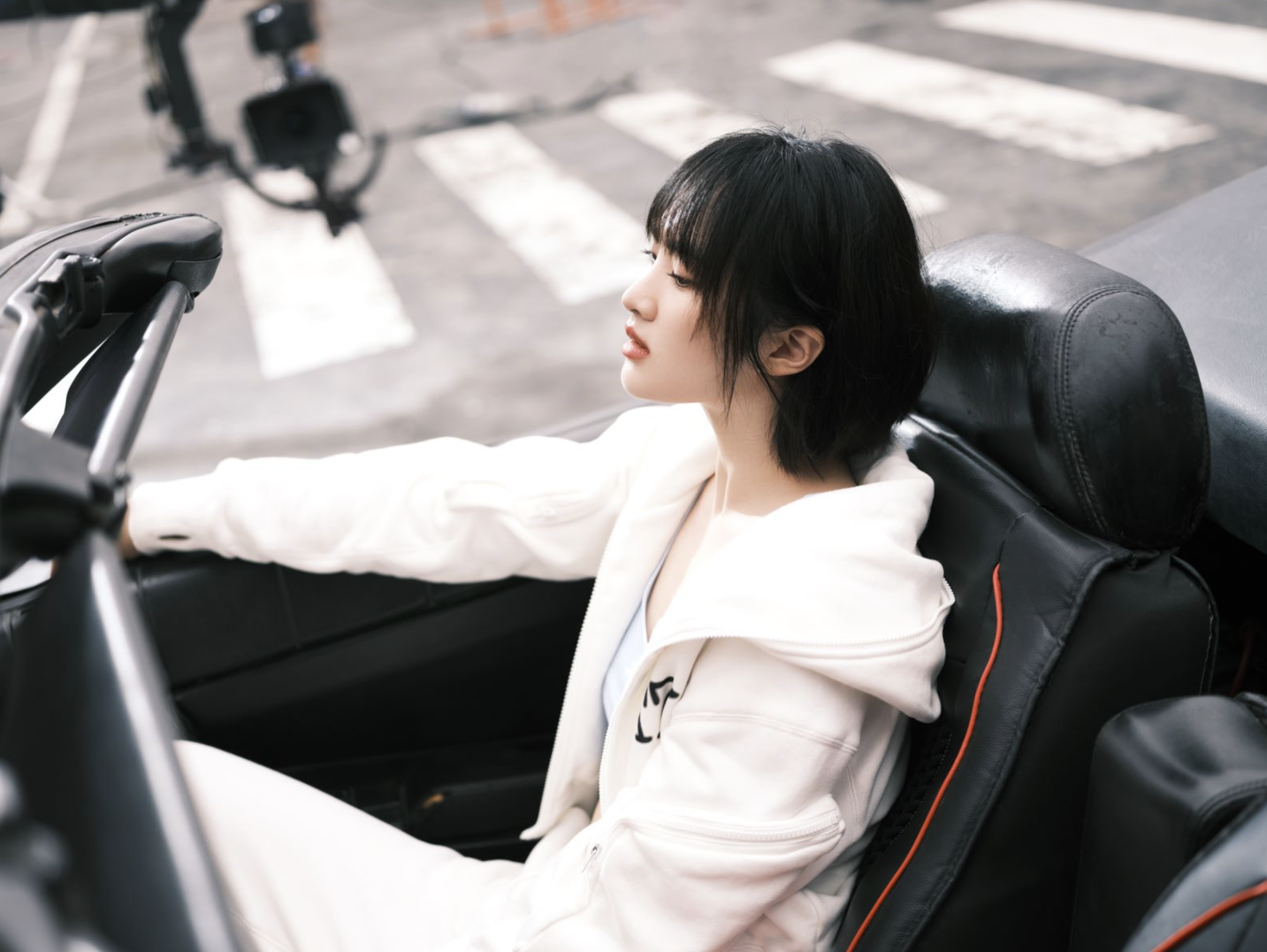 姚安娜以青春情怀引发共鸣新专辑信望art更有亲和力