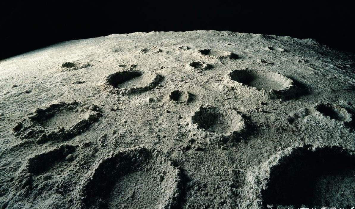从月球看地球 可怕图片
