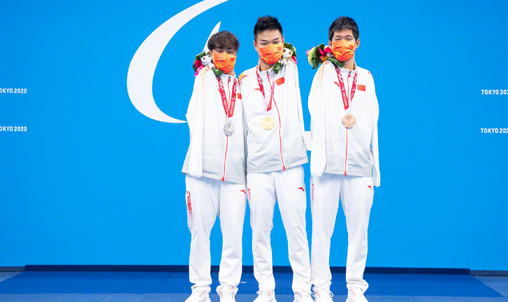 闪耀残奥会!中国无臂飞鱼4金4破纪录,外媒集体报道:鼓舞人心休闲区蓝鸢梦想 - Www.slyday.coM 闪耀残奥会!中国无臂飞鱼4金4破纪录,外媒集体报道:鼓舞人心休闲区蓝鸢梦想 - Www.slyday.coM