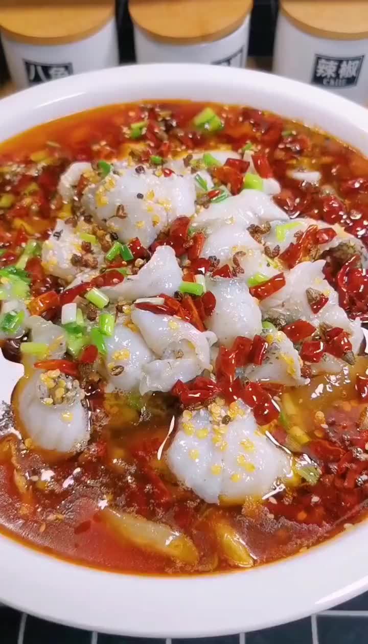 这样做的水煮鱼酸辣麻辣到停不下来嘴
