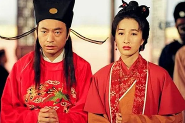 此后他主演了《茶煲世家》《河东狮吼》等喜剧,人气颇高.