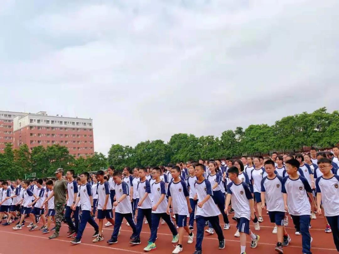 六盘水重庆外国语学校图片