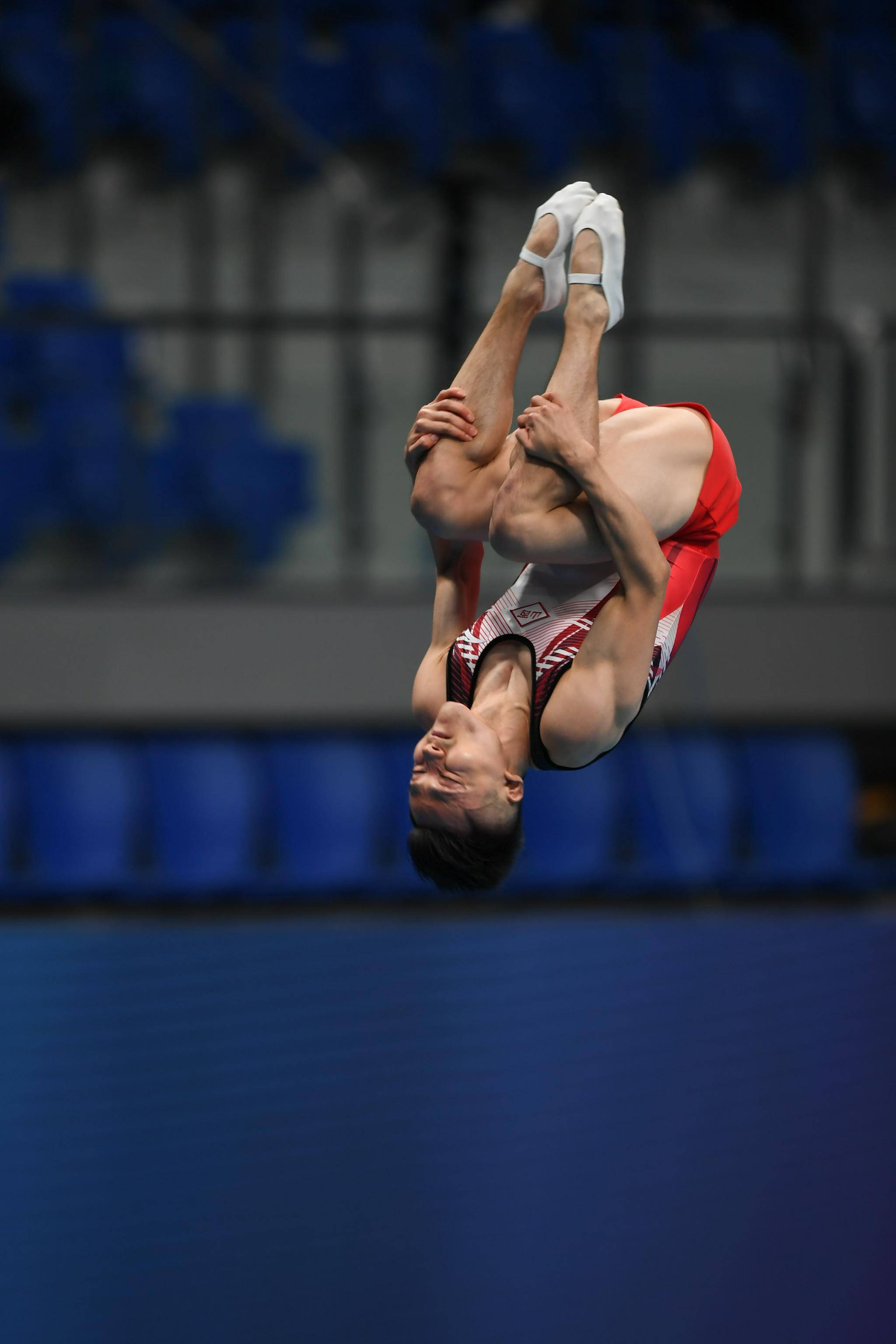 蹦床董栋晋级男子个人决赛
