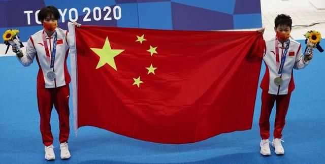 2021年全运会女子跳水10米台,全红婵想要夺冠,很不容易休闲区蓝鸢梦想 - Www.slyday.coM 2021年全运会女子跳水10米台,全红婵想要夺冠,很不容易休闲区蓝鸢梦想 - Www.slyday.coM