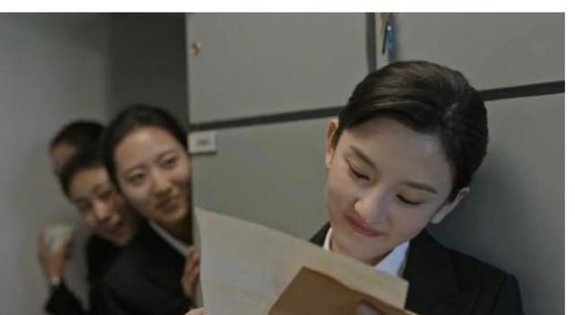 《乔家的儿女》：“恋爱脑”被伤透心,可她为什么不稀罕你同情?休闲区蓝鸢梦想 - Www.slyday.coM