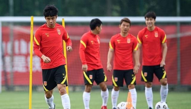 山头主义作祟?李铁在国足边缘化蒿俊闵,也许因为他是李霄鹏爱将休闲区蓝鸢梦想 - Www.slyday.coM