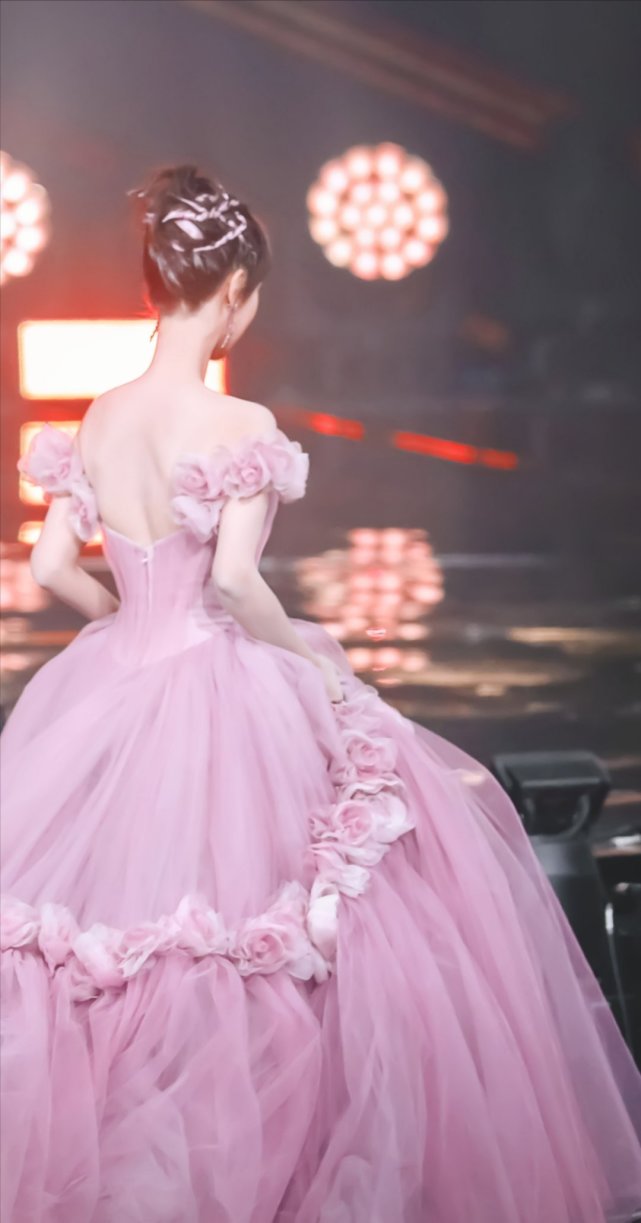 《余生请多指教》官宣撤档，杨紫肖战本人回应，到底怎么回事？休闲区蓝鸢梦想 - Www.slyday.coM