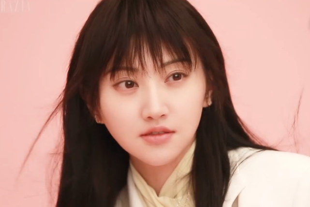 当女明星遇上齐刘海:古力娜扎颜值遭遇滑铁卢,谢娜杨幂显年纪